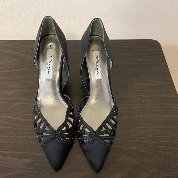 Nima pointed Heels - Picture 3 of 5